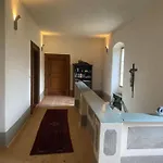 V Barokniho Fare S Rozsahlou Zahradou